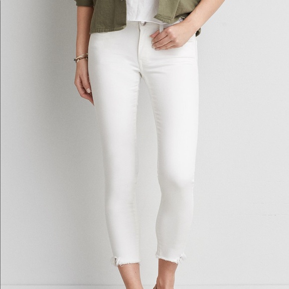 white stretch denim capris